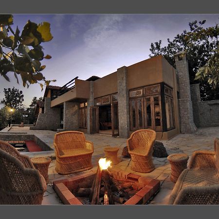 Kanha Earth Lodge Mandlā Exterior foto